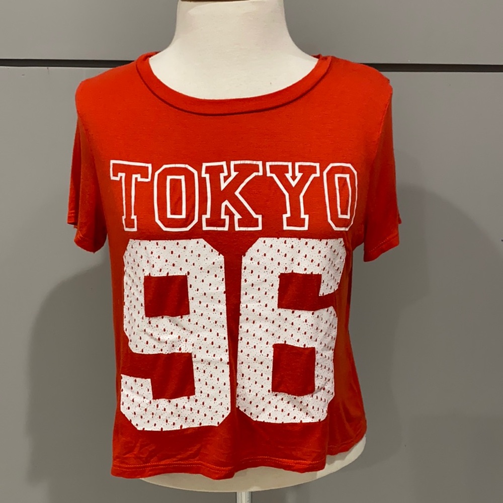 Tokyo Red Jersey T-shirt Super Soft Size Small